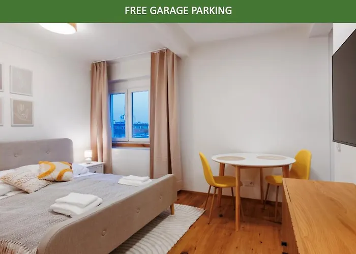 1 Bedroom Apartment With Terrace And Free Parking Near Metro