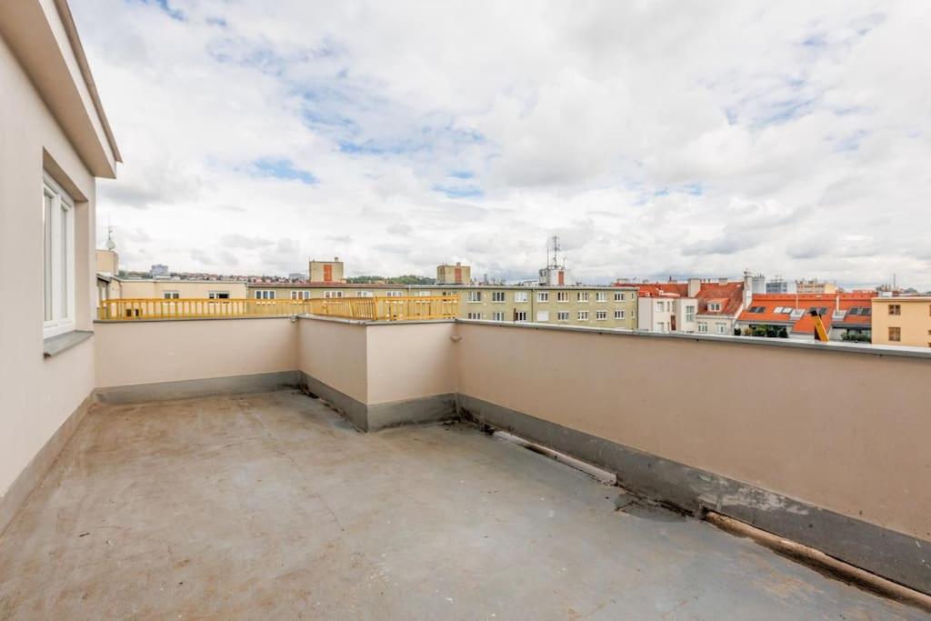 1 Bedroom With Terrace And View Praga